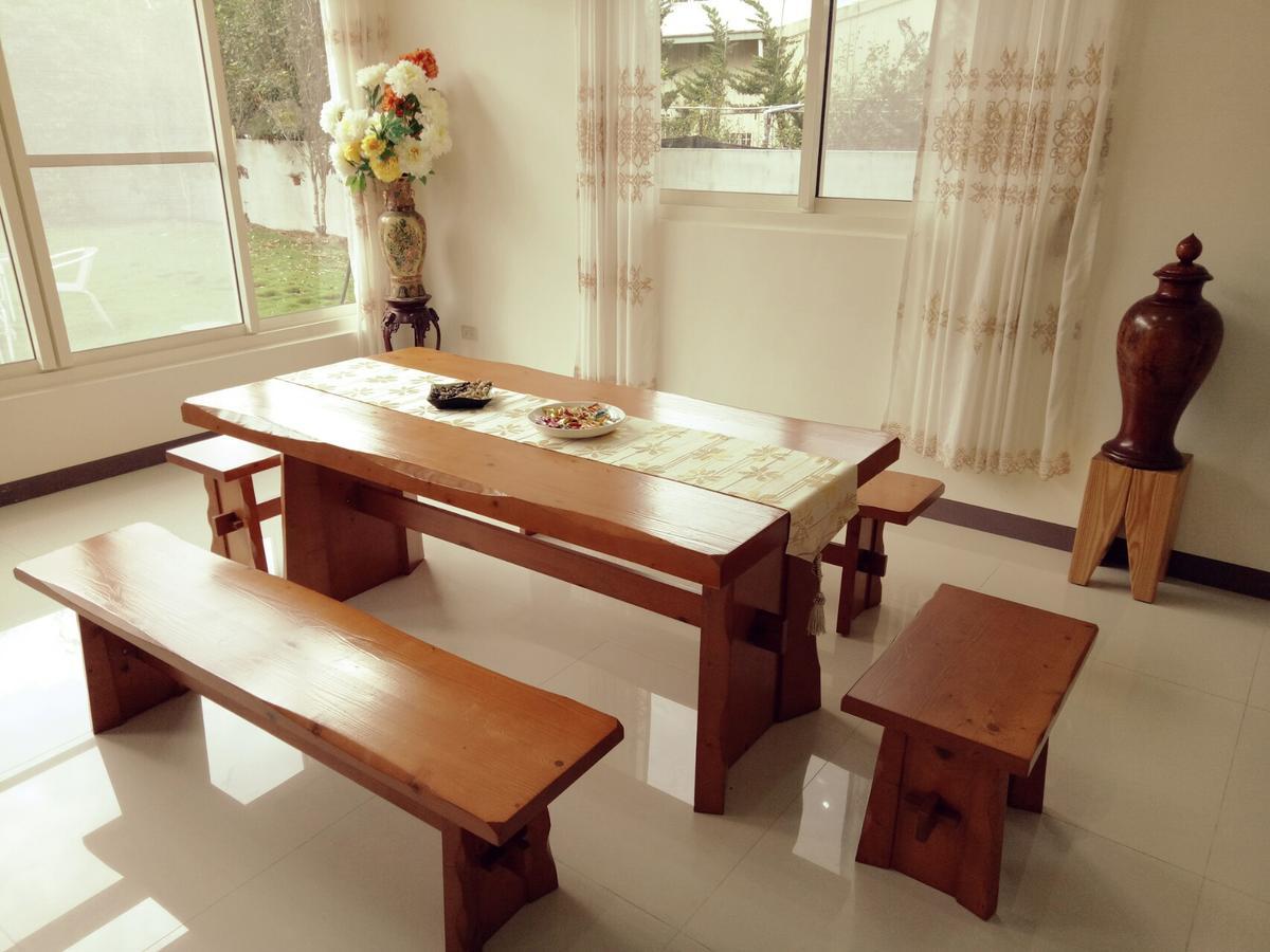 เลิฟ ฟัน เฮาส์ Bed & Breakfast หยูฉี ภายนอก รูปภาพ