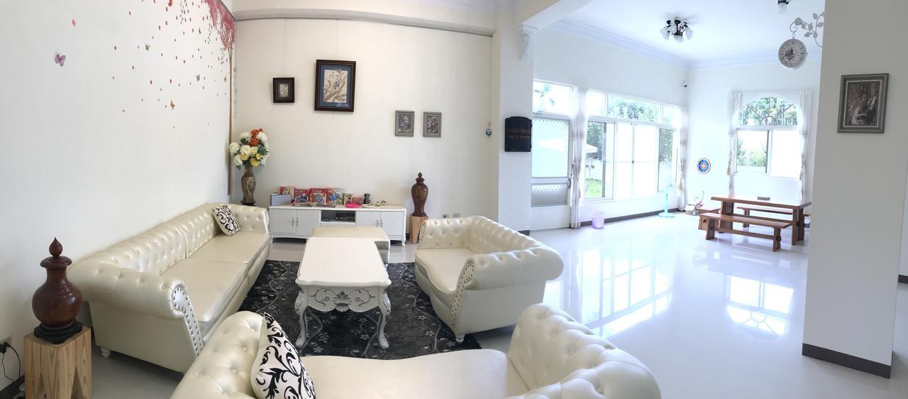 เลิฟ ฟัน เฮาส์ Bed & Breakfast หยูฉี ภายนอก รูปภาพ