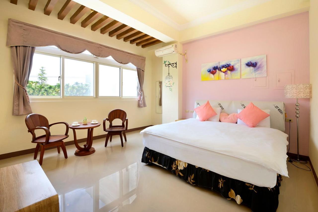 เลิฟ ฟัน เฮาส์ Bed & Breakfast หยูฉี ภายนอก รูปภาพ
