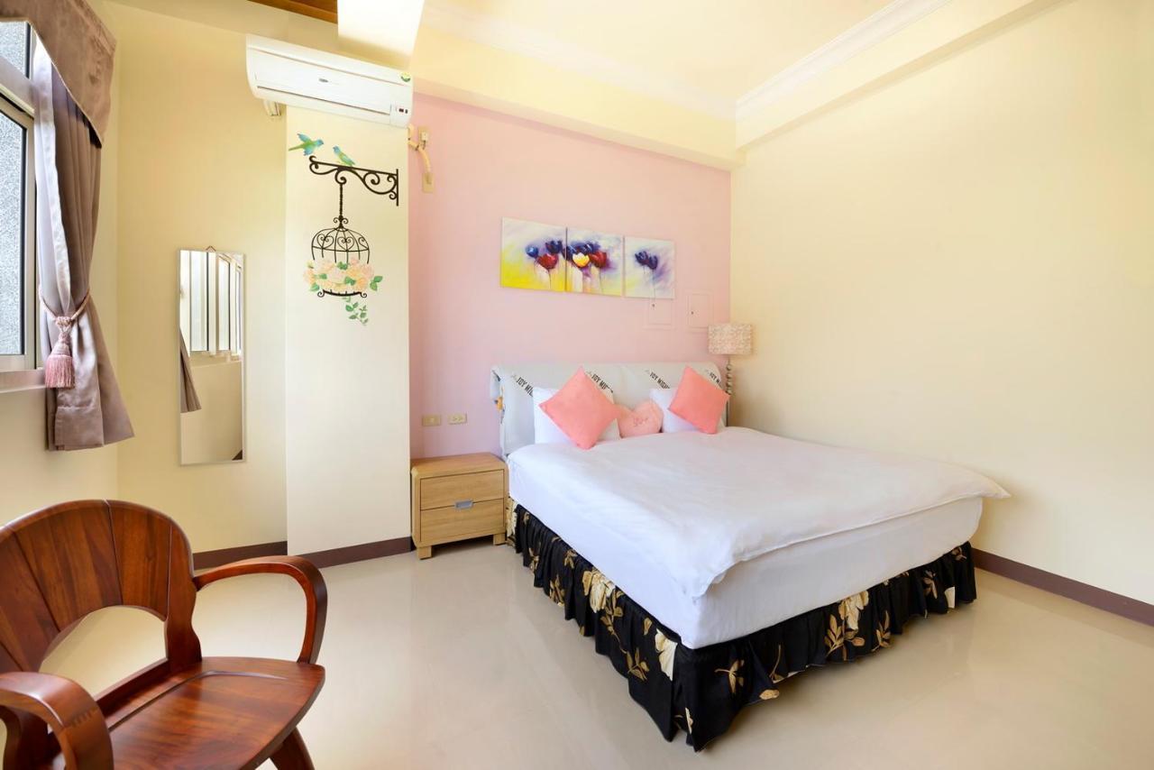 เลิฟ ฟัน เฮาส์ Bed & Breakfast หยูฉี ภายนอก รูปภาพ
