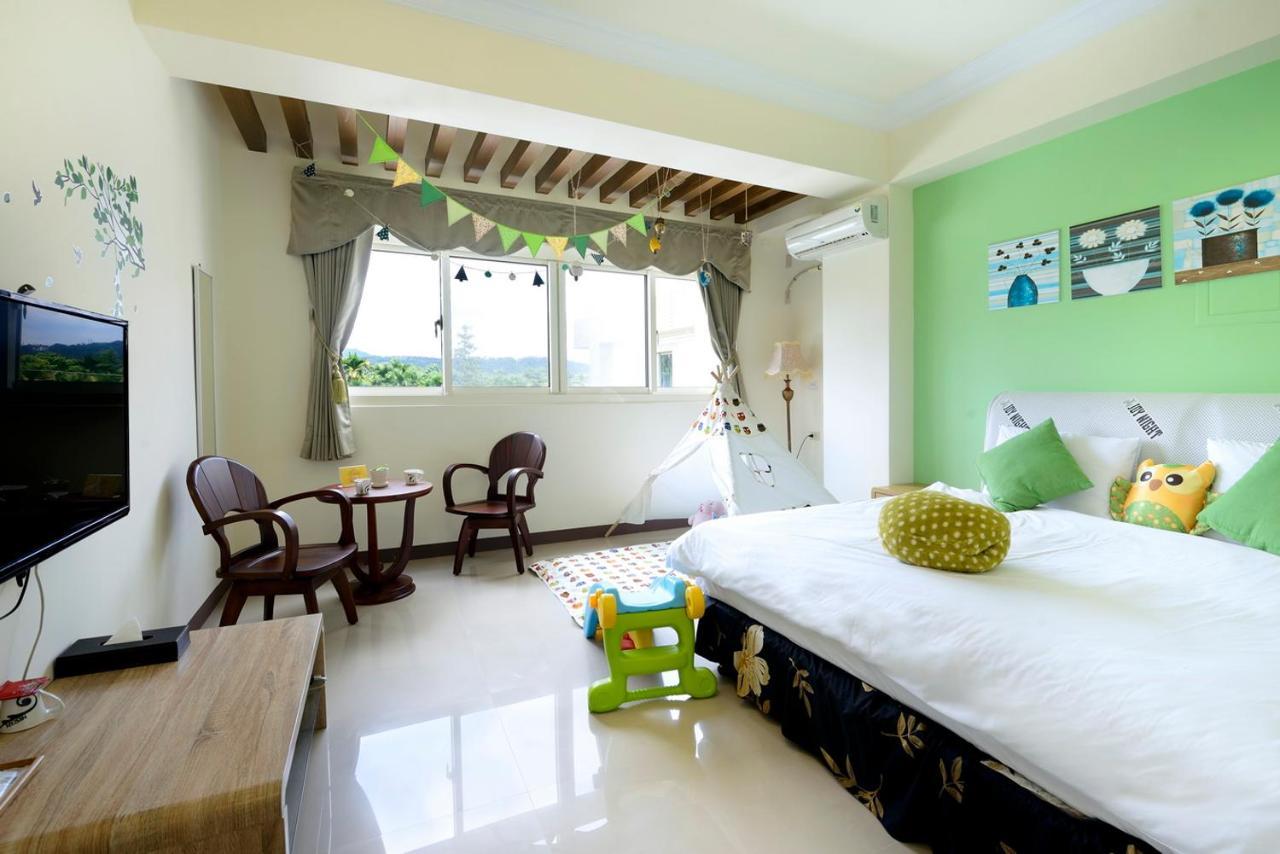 เลิฟ ฟัน เฮาส์ Bed & Breakfast หยูฉี ภายนอก รูปภาพ