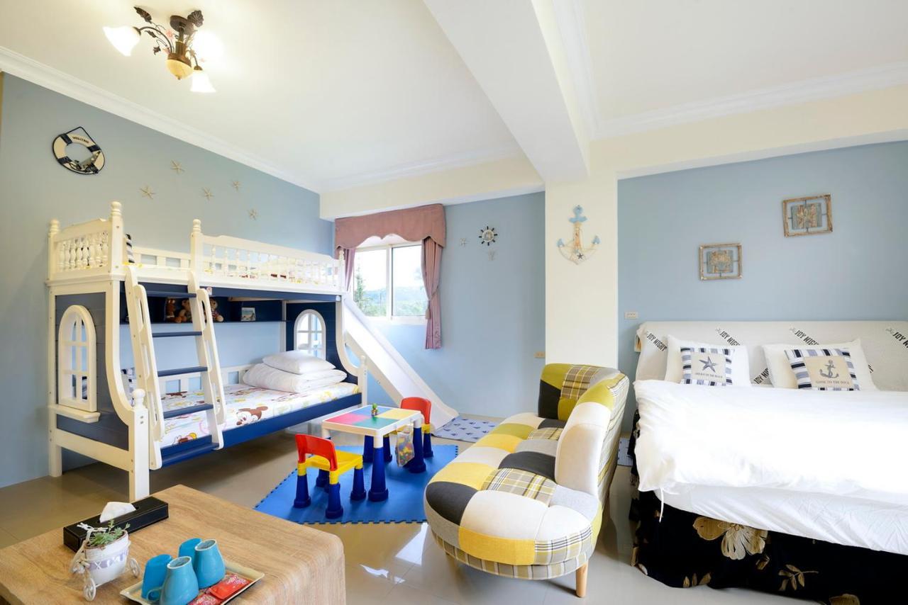 เลิฟ ฟัน เฮาส์ Bed & Breakfast หยูฉี ภายนอก รูปภาพ
